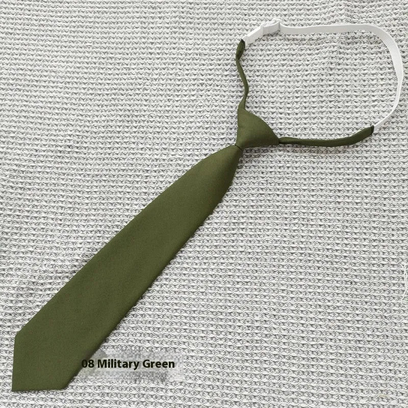 Men's solid colour cotton bow tie in arrow style measuring 35x7cm