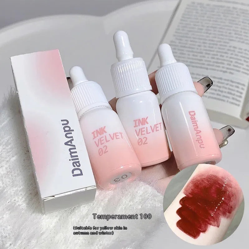 Milk Huhoo series mirror lip lacquer in 3.5g packaging with four shade options