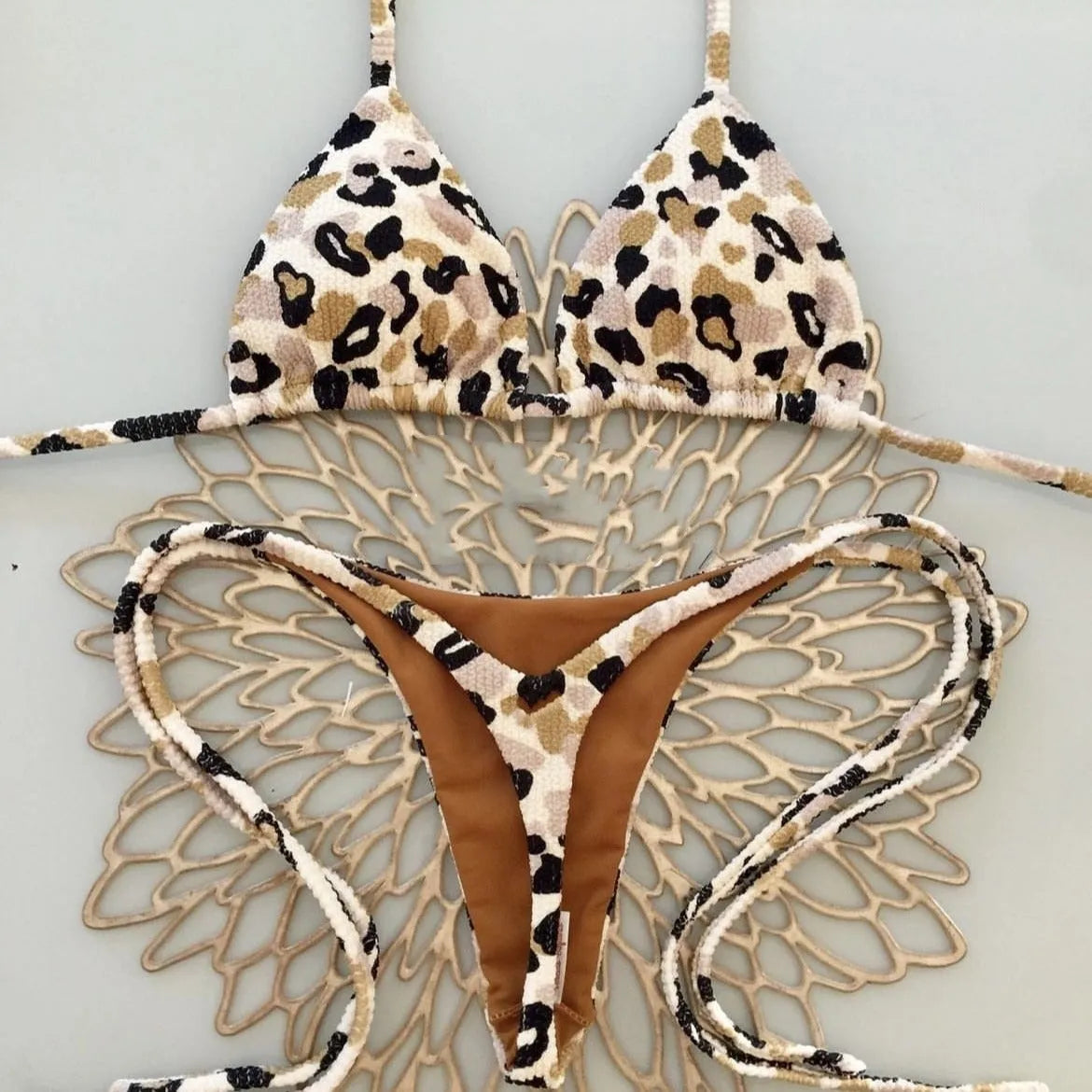 Women's printed bikini swimsuit with cotton-lined briefs in quick-drying fabric