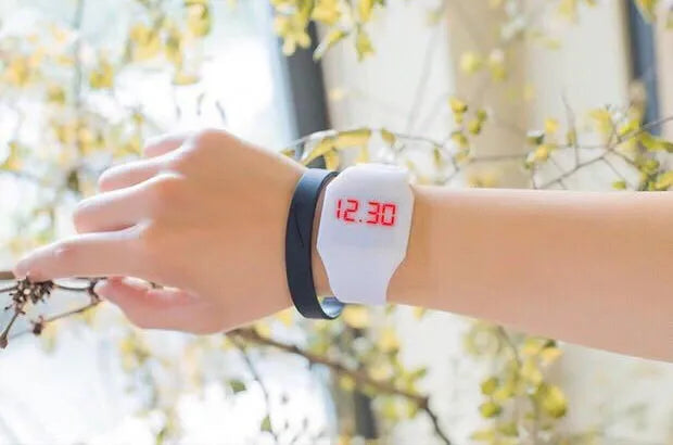 Square electronic watch with touch screen, plastic case, PU strap, and stainless steel buckle in multiple colour options