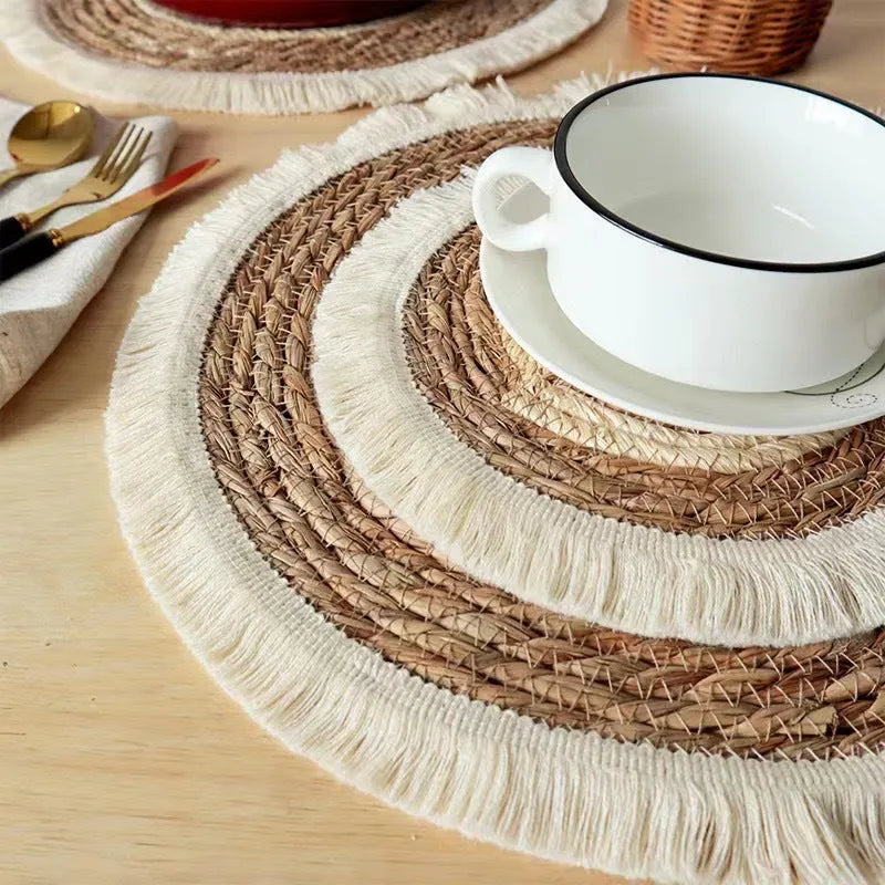 Round papyrus placemat with decorative tassels in Japanese straw design