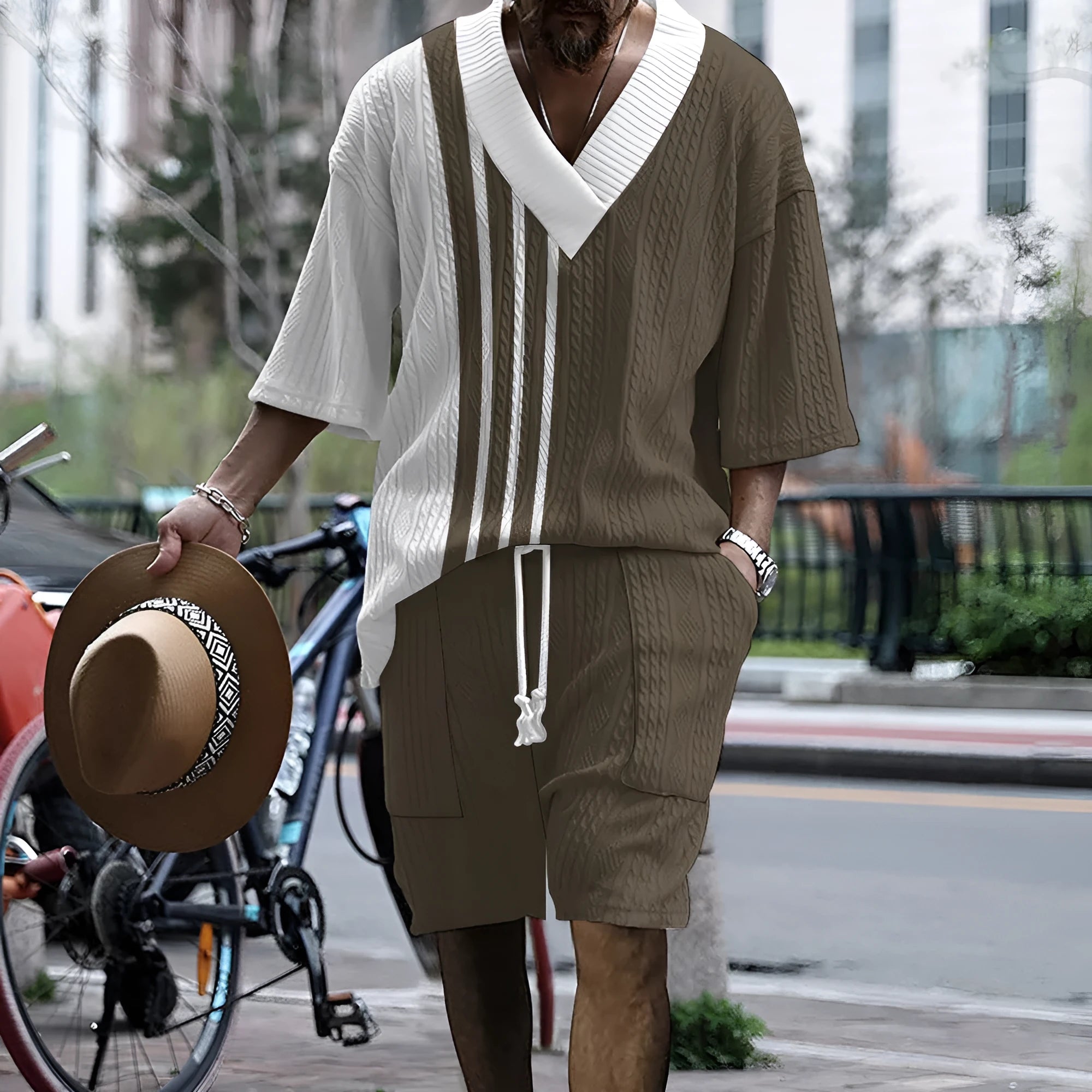 Printed men's knitted short-sleeved top and matching shorts in a drop-shoulder design.