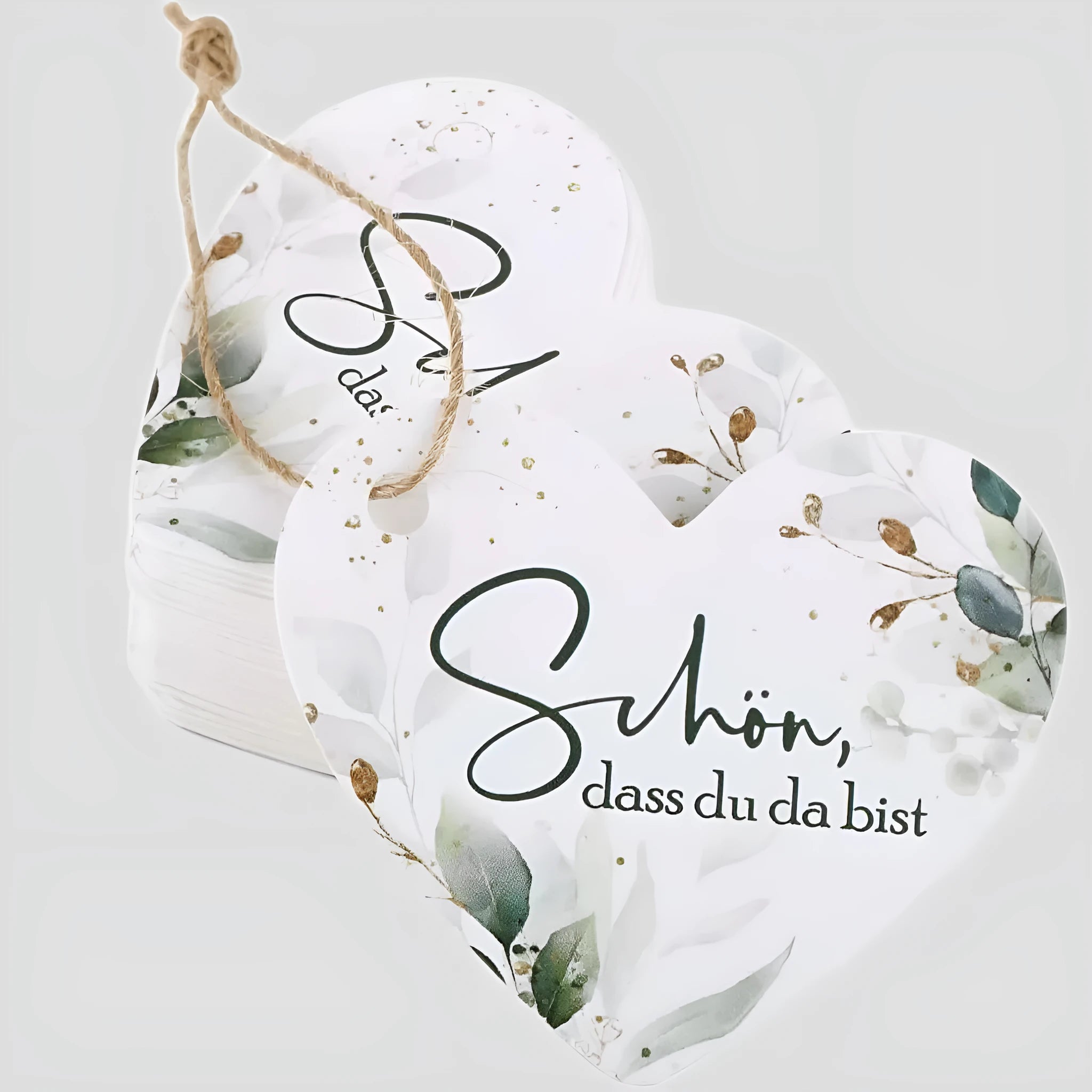 Set of 50 flower heart-shaped paper gift tags in two colour variations for weddings and birthdays