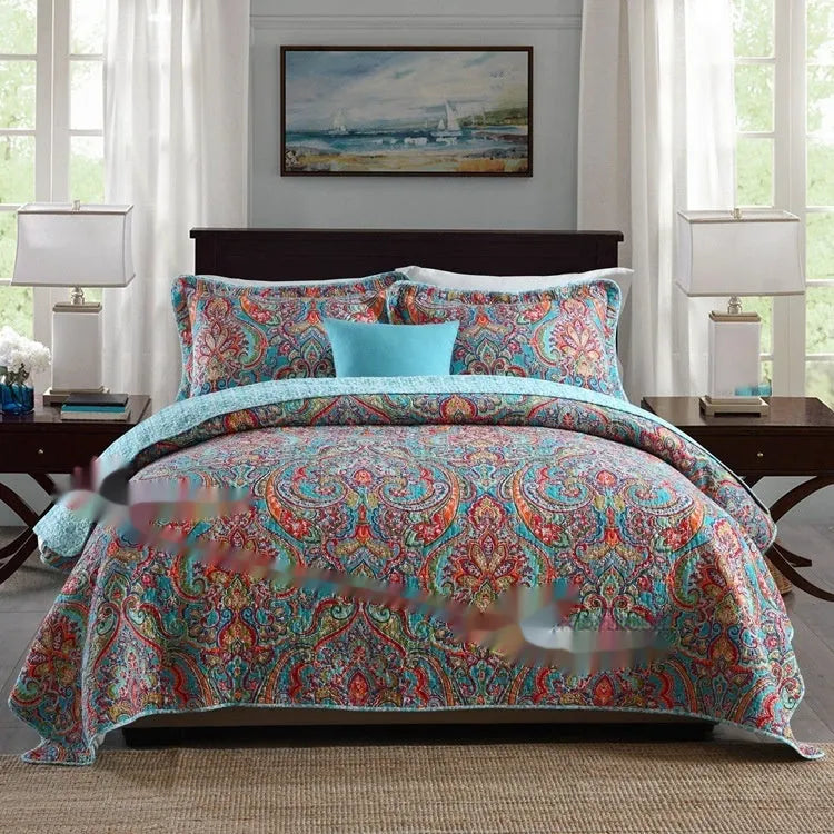 Quilted cotton bed cover set with pillowcases in American style pattern