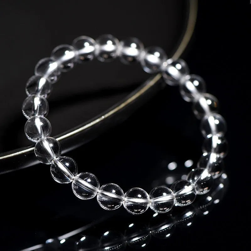 Donghai old mine white crystal bead bracelet in single circle design.