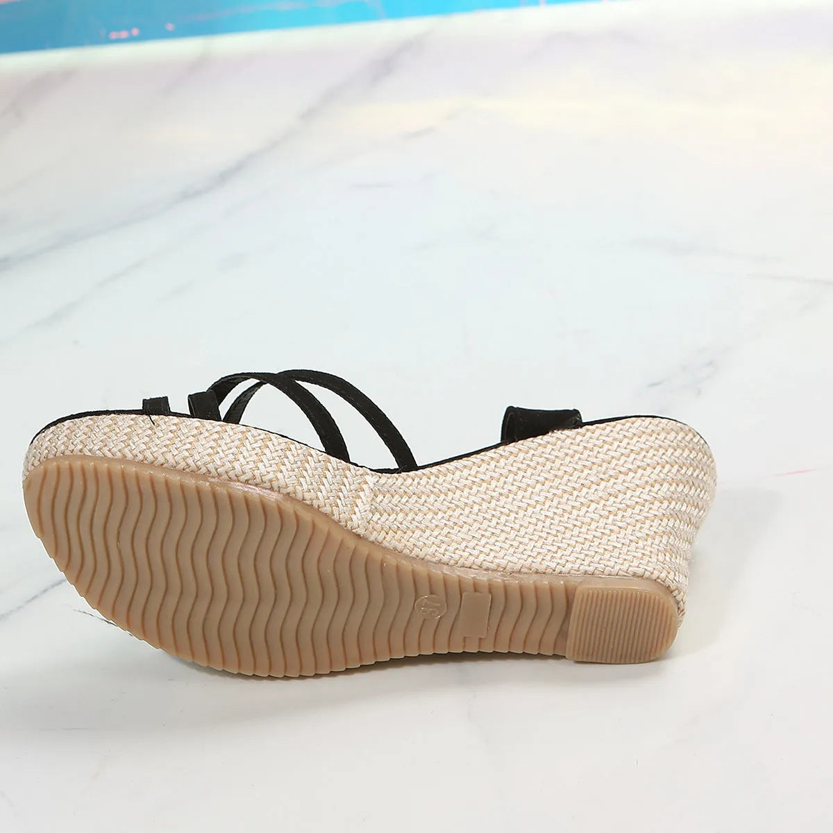 Women's wedge sandals with fish mouth open toe in black cloth material