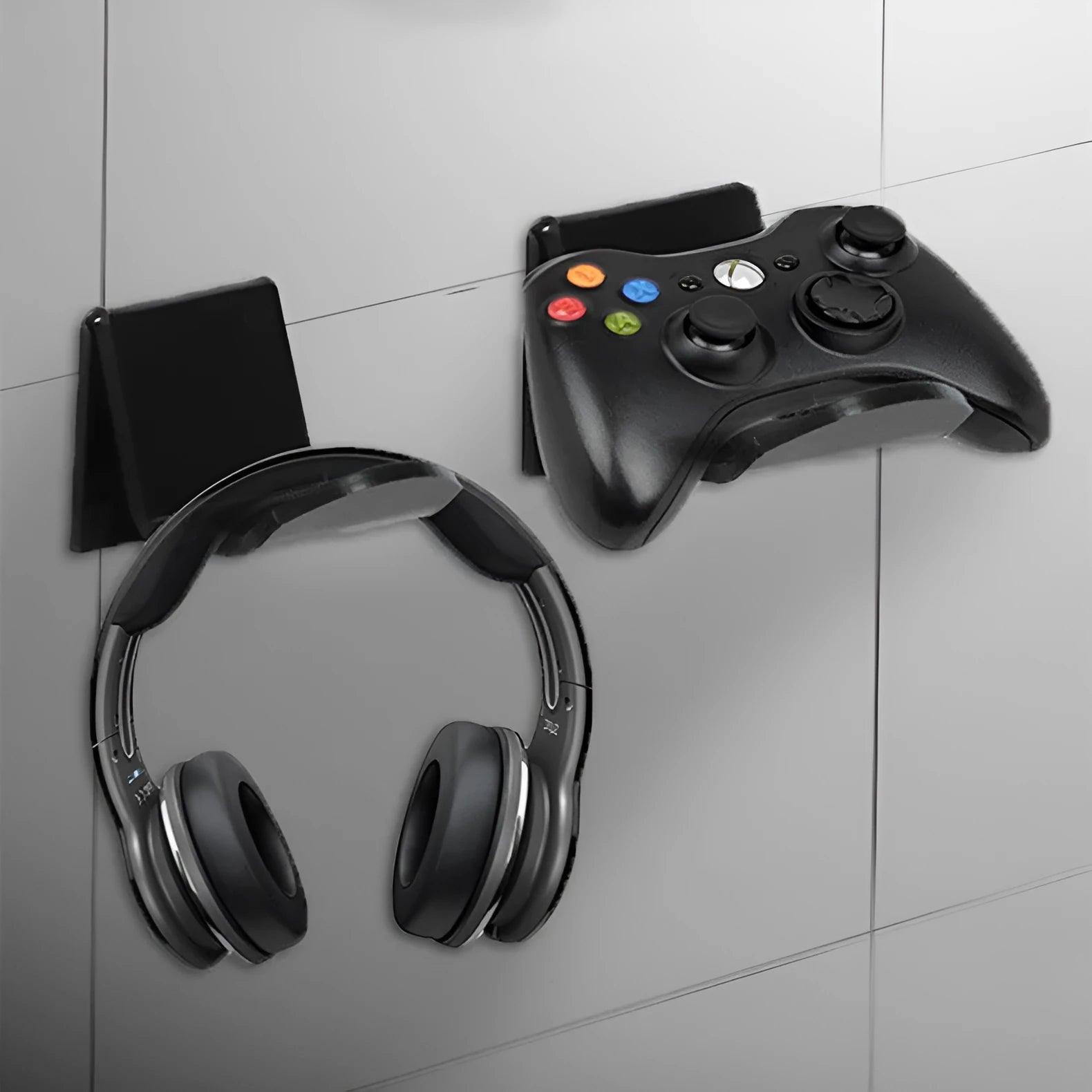 Universal game controller mounting bracket in black, white or transparent for bathroom and door installation
