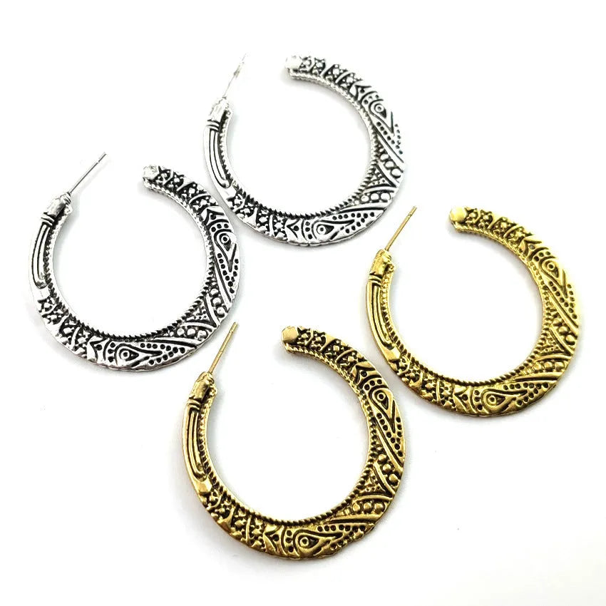 Vintage engraving C-shaped alloy earrings in bronze and silver colour options