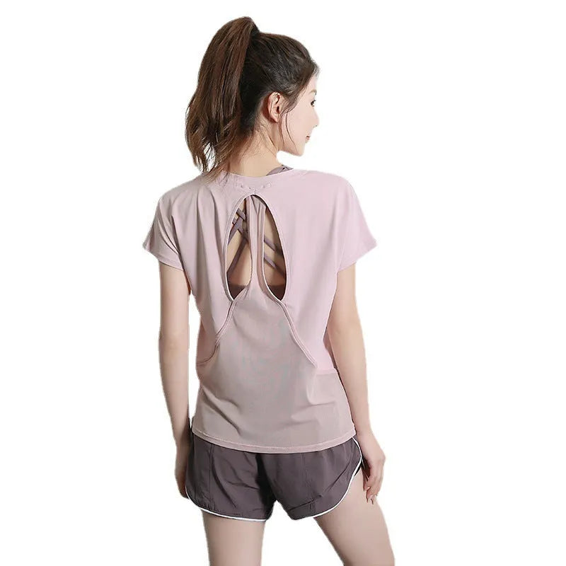 Women's short sleeve polyester yoga t-shirt in sportswear colours for fitness activities