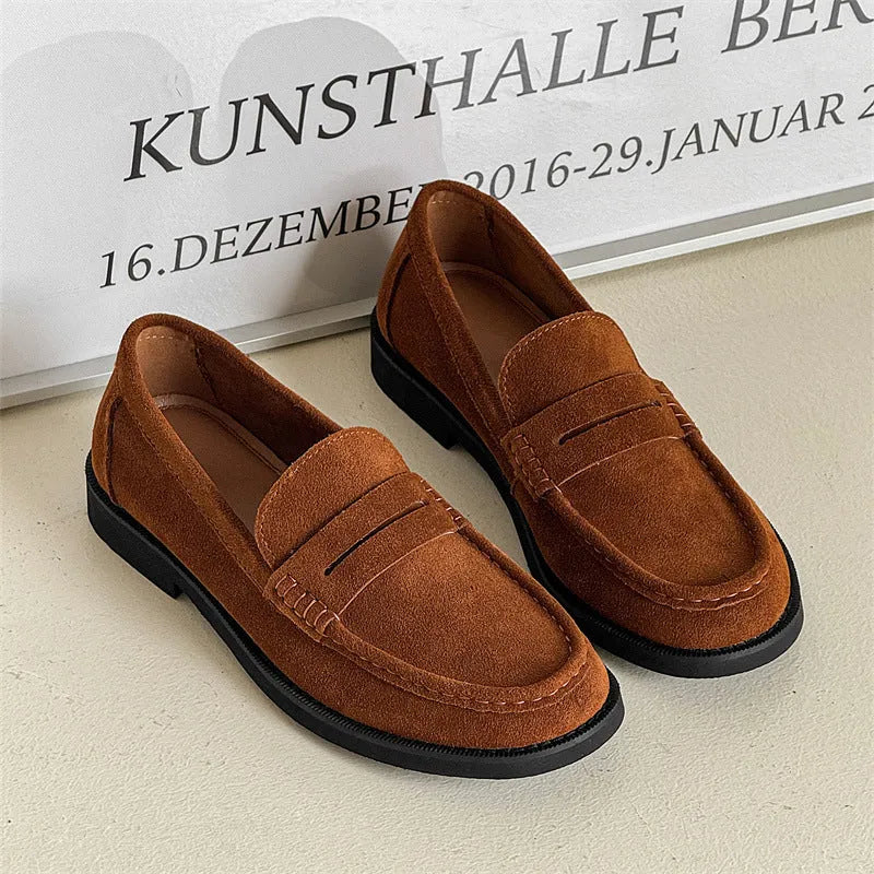 Men's slip-on casual shoes in beige with a microfiber upper and rubber sole