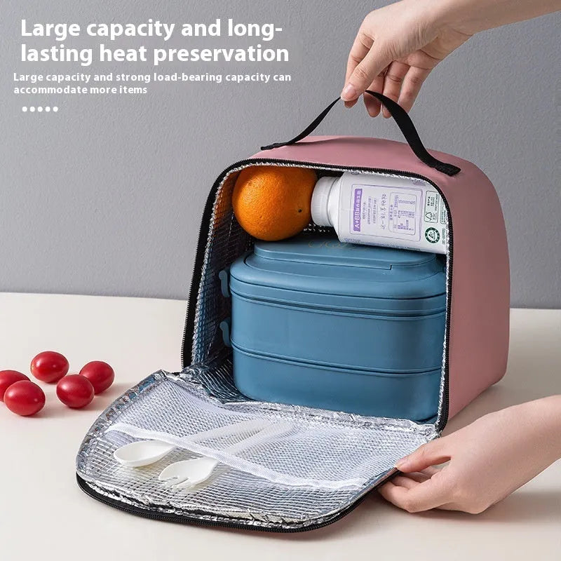 Insulated lunch box bag in textured cloth with large capacity for picnics and meals