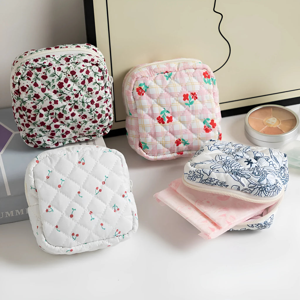 Women's floral print key storage bag in lightweight polyester with zip closure