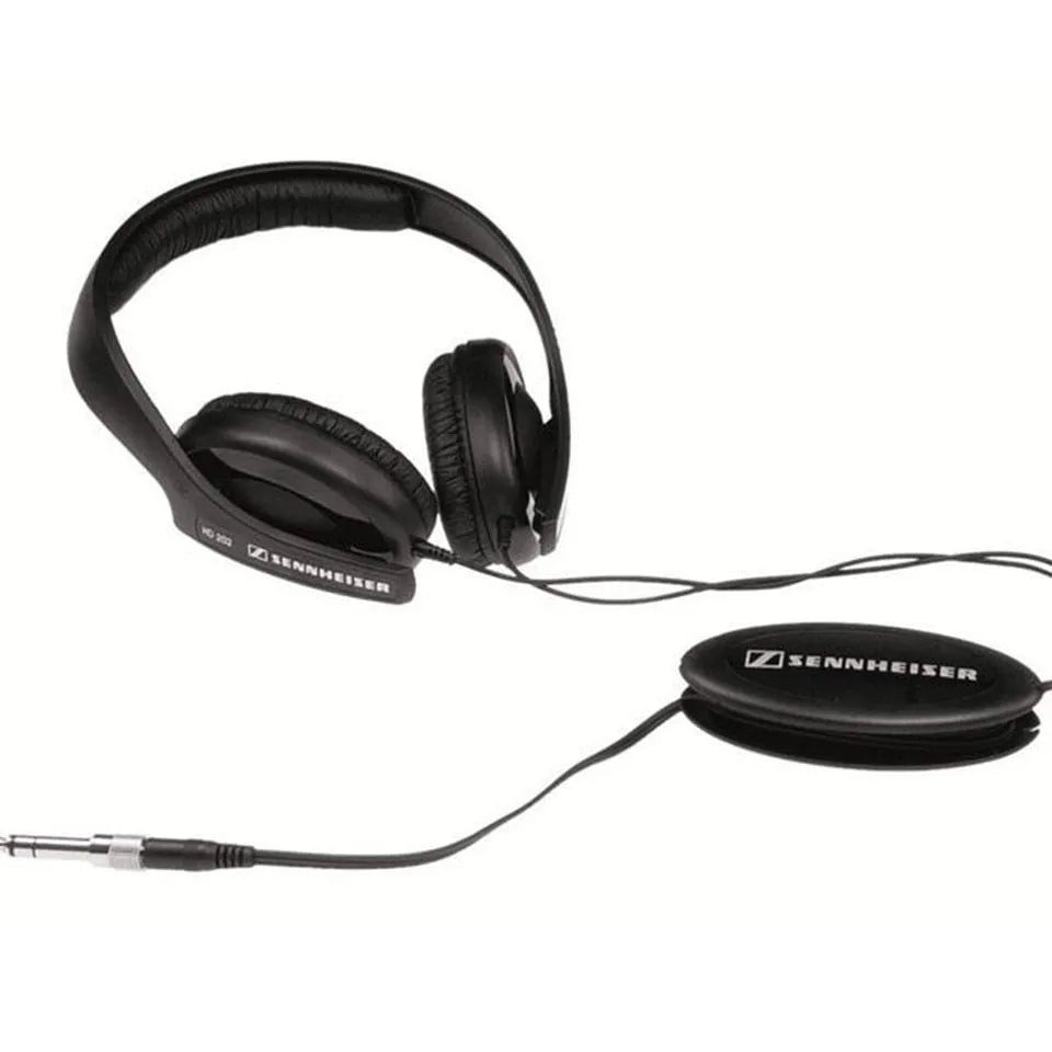 Black head mounted monitor headphones with 40mm speakers and 2.5m cable