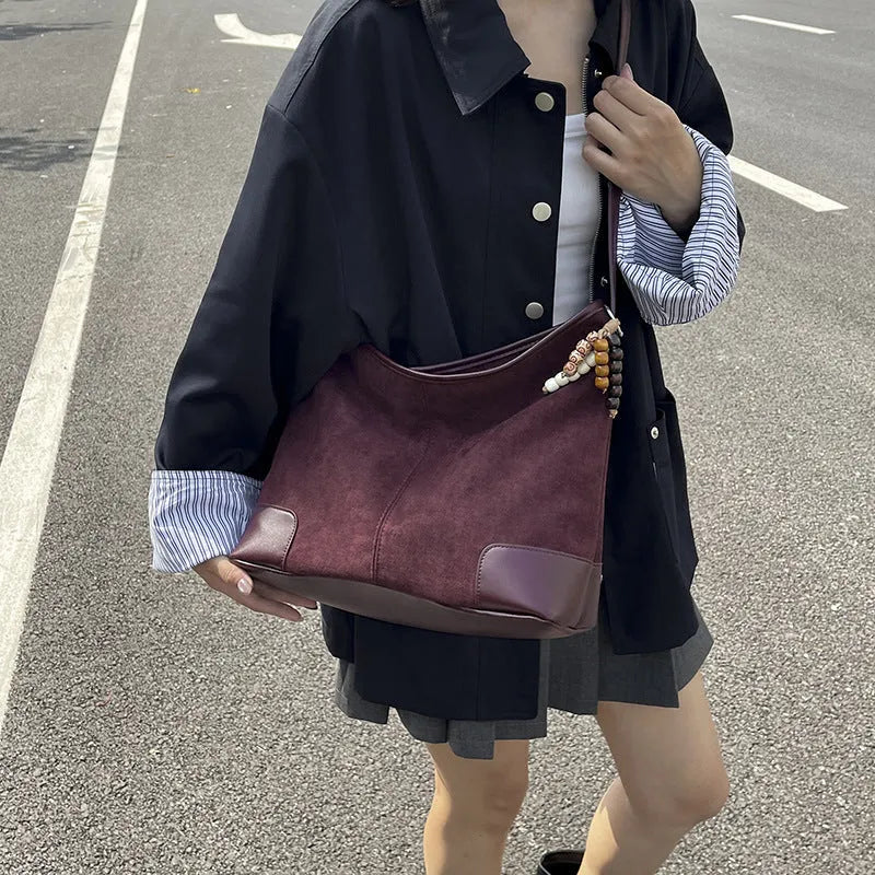 Women's PU leather large-capacity suede texture shoulder crossbody bag in brown with ribbon pendant, horizontal square shape, sandwich pocket