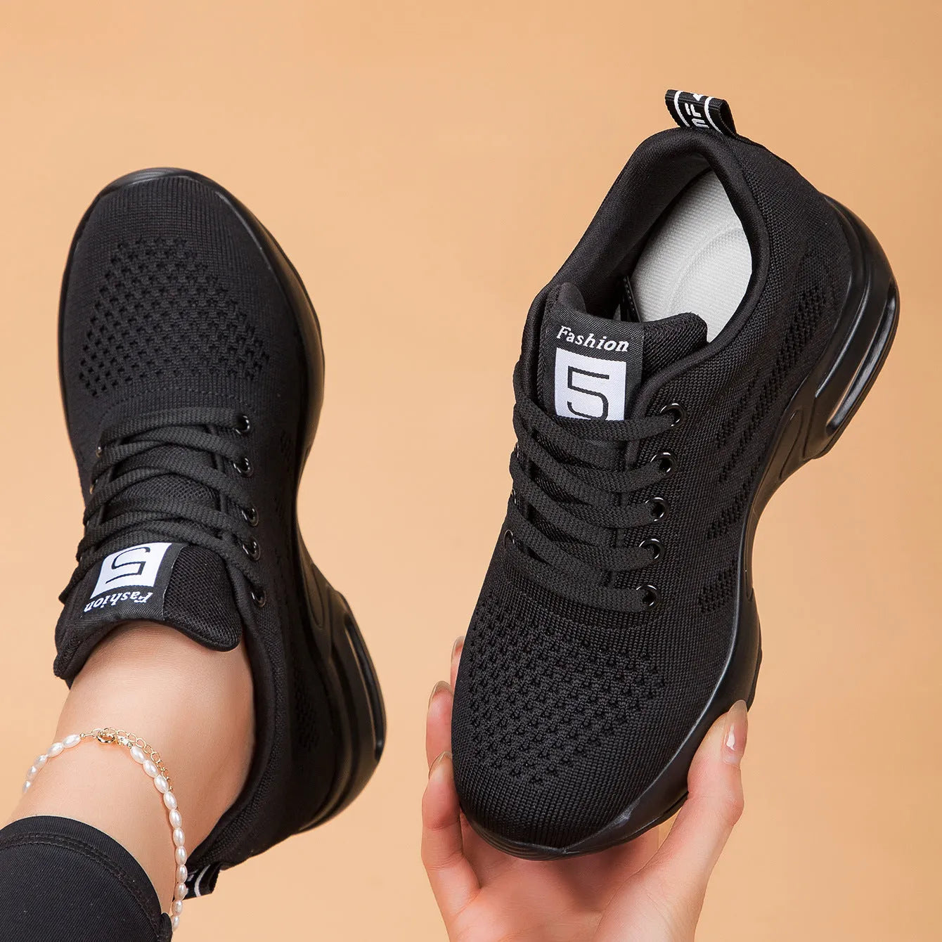 Soft sole mesh height-increasing platform casual shoes in black, side view