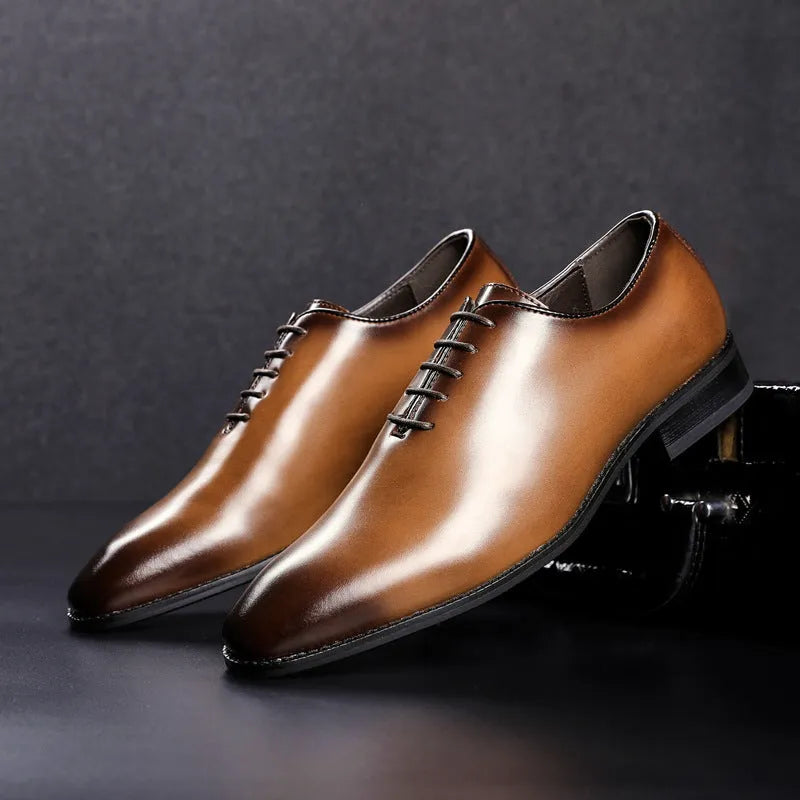 Men's black hand-polished leather business shoes with rubber sole and small round toe