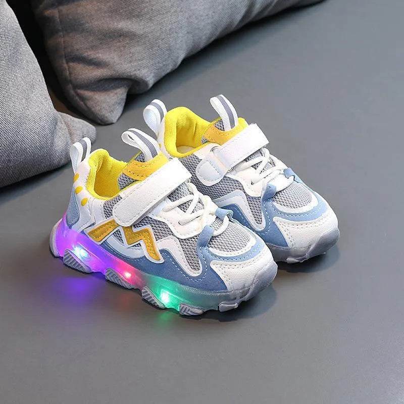 Children's mesh sneakers with Velcro fastening in black, grey, and pink colour options