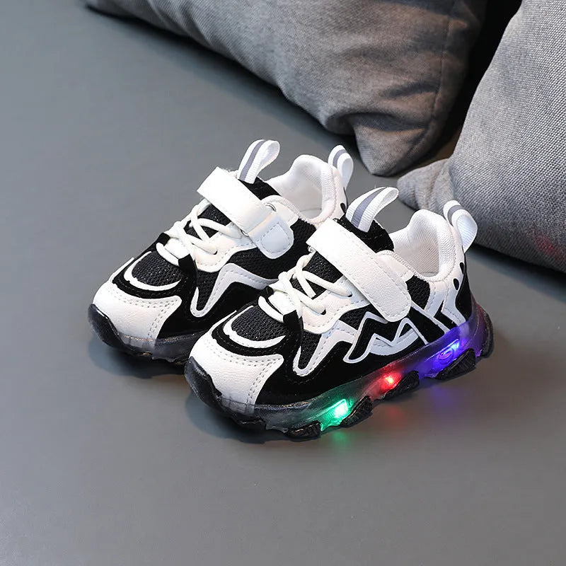 Children's mesh sneakers with Velcro fastening in black, grey, and pink colour options