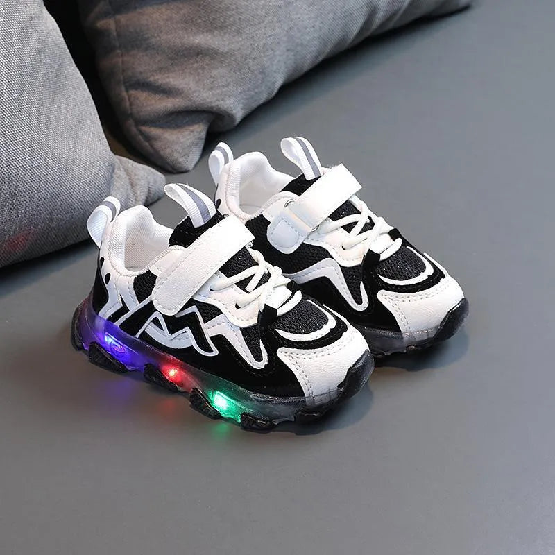 Children's mesh sneakers with Velcro fastening in black, grey, and pink colour options