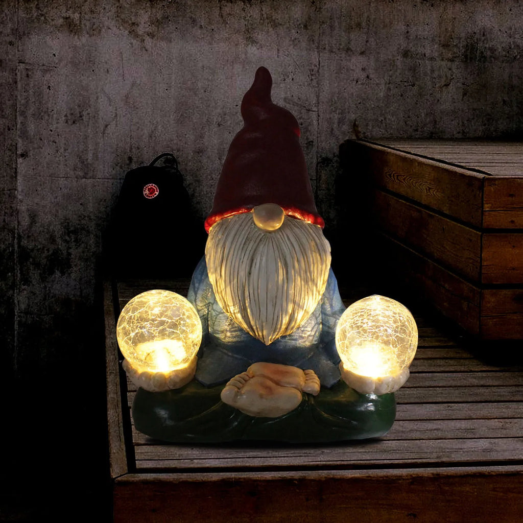 Solar LED resin dwarf doll garden statue with faceless old man design, measuring 27x20cm.