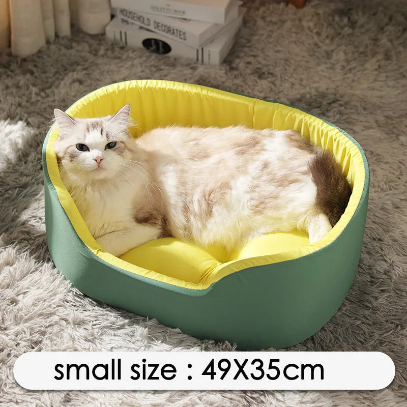 Washable cloth pet kennel for dogs and cats in black or green colour with three size options