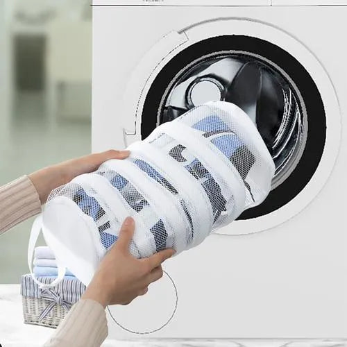 Large shoe washing bag with blue double-layer mesh and foam padding for machine care