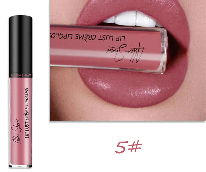 Silky cream texture lip gloss in twelve different colour shades with mineral formula