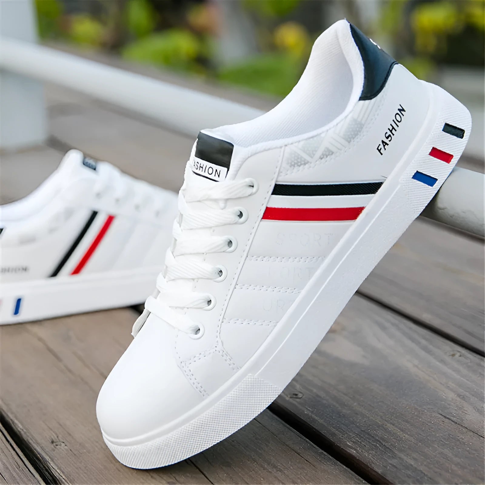 Men's running shoes in black, grey or white colours showing European size options 39-44