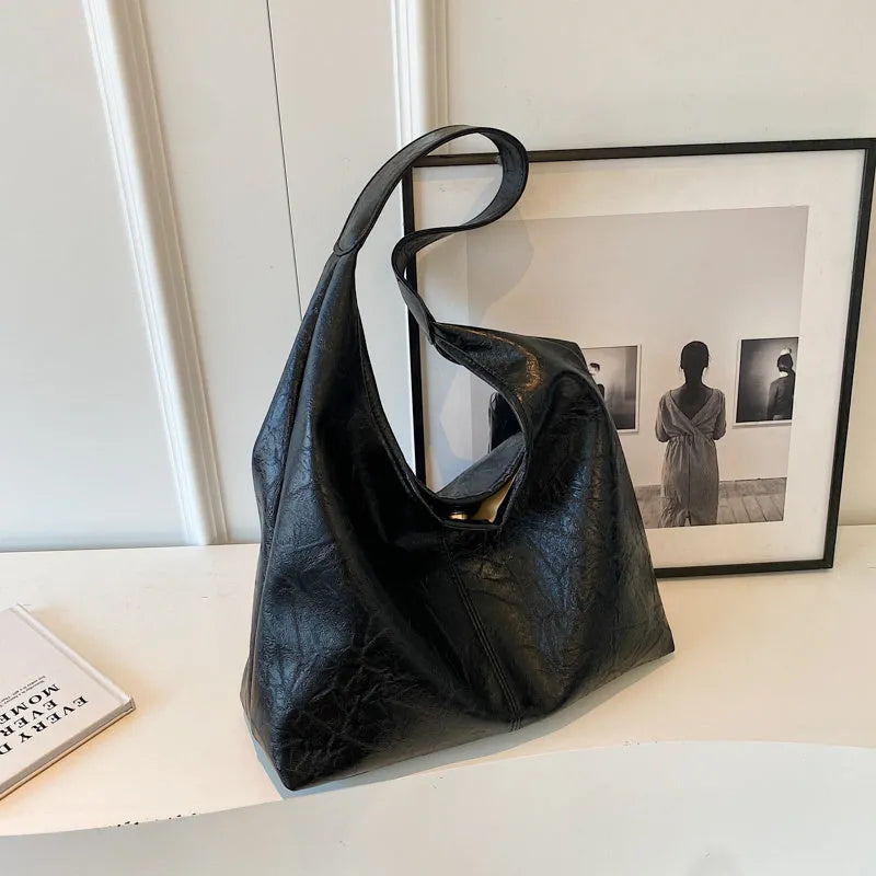 Soft PU leather casual shoulder bag with sandwich pocket in choice of five colours