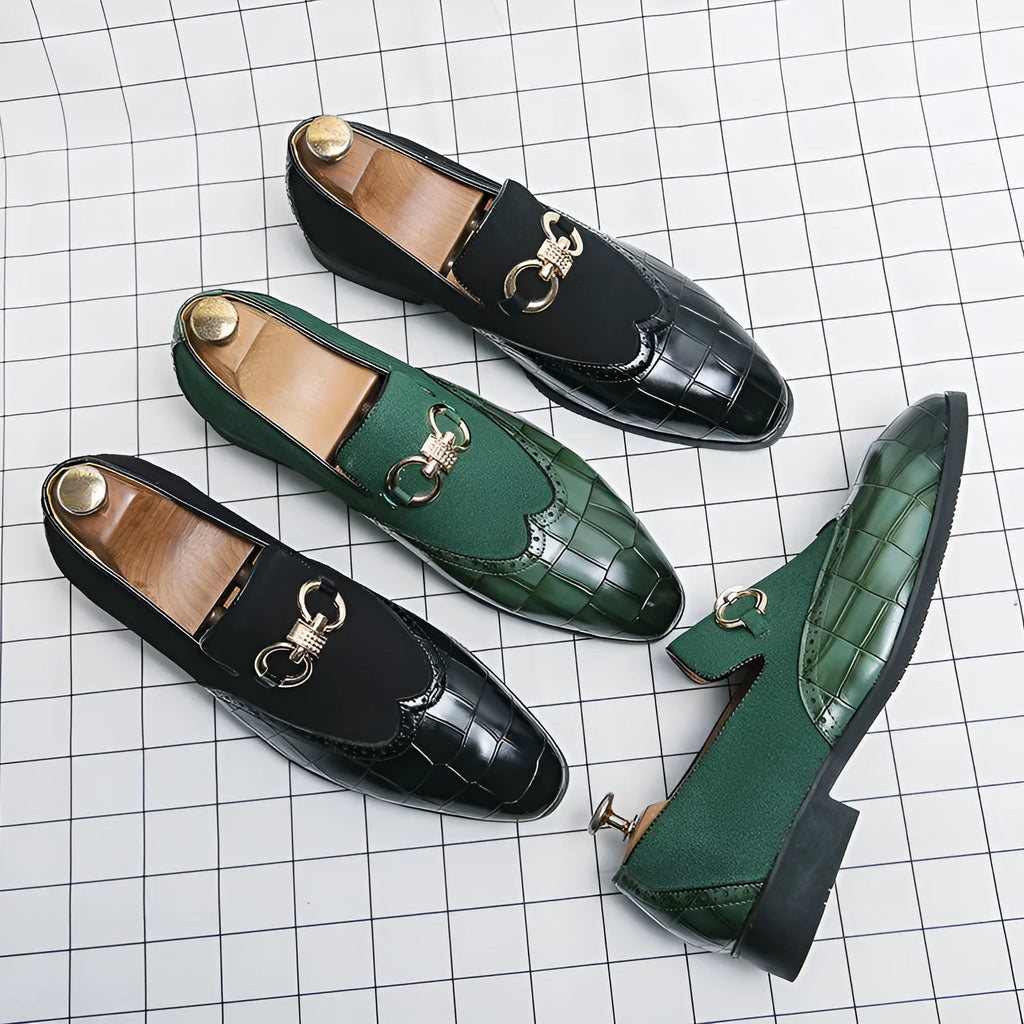 Men's black and green pointed toe casual business shoes with a low-top PU upper and rubber sole.