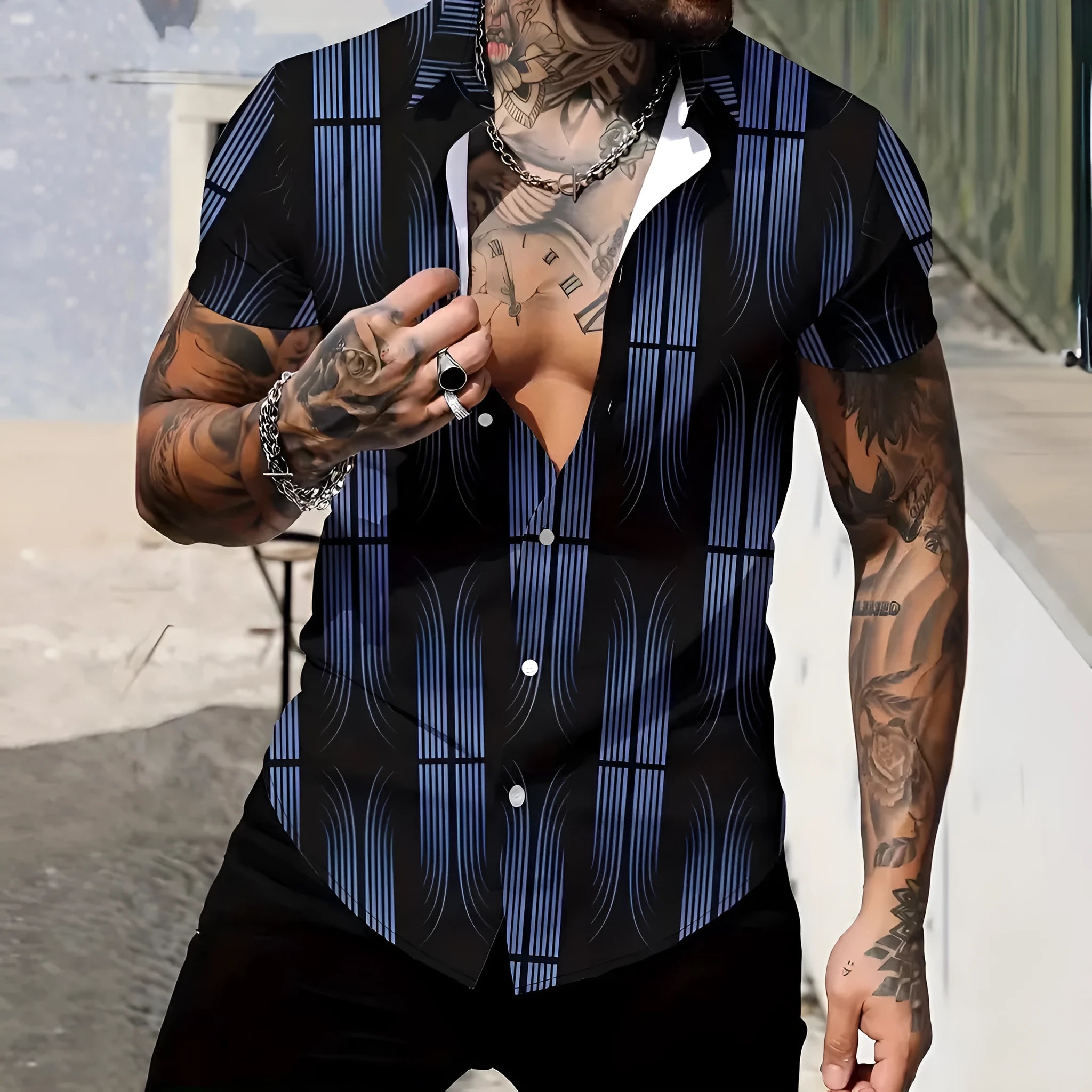 Men's slim fit geometric print lapel shirt in polyester fabric with short sleeves