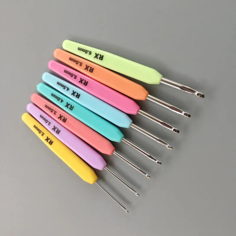 Complete 16-piece crochet hook set with soft and hard handles in PU storage bag