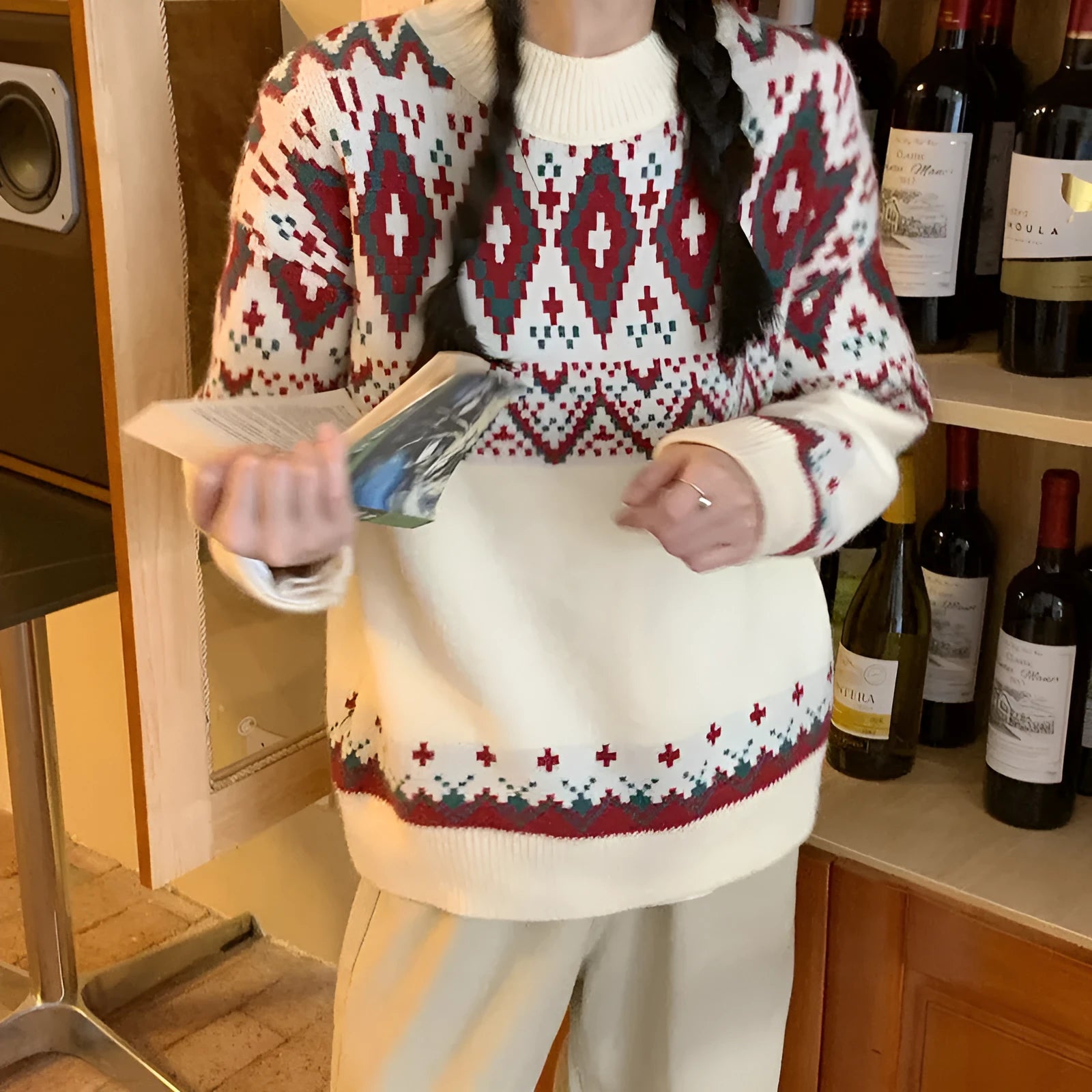 Retro striped pullover knitted top with long sleeves in white or red