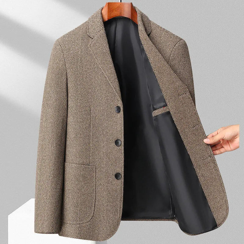 Men's solid colour loose fit woolen coat in polyester for spring and autumn.