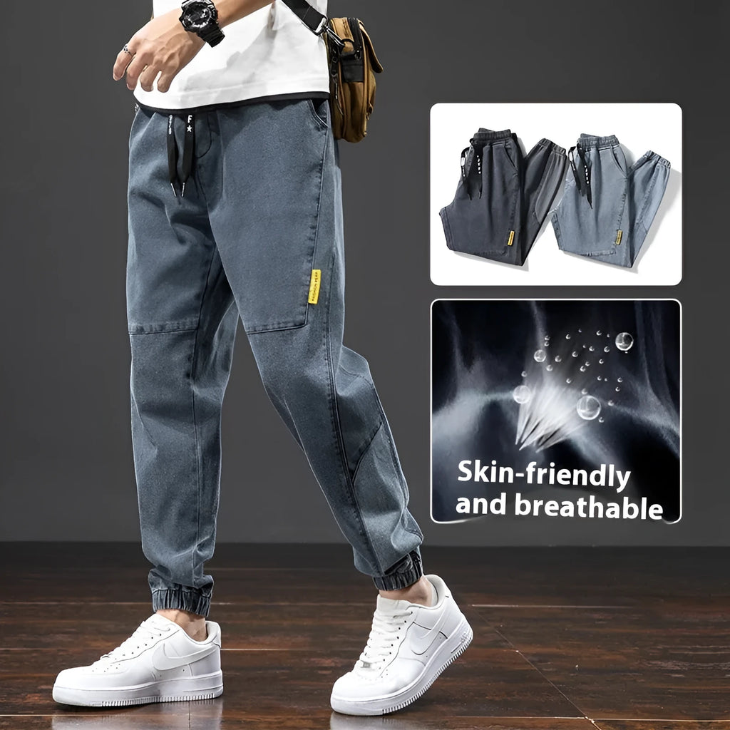 Men's Korean style cargo jeans in straight leg cut with micro elasticity cotton fabric