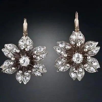 Silver electroplated retro fashion creative alloy earrings for female OL style wear