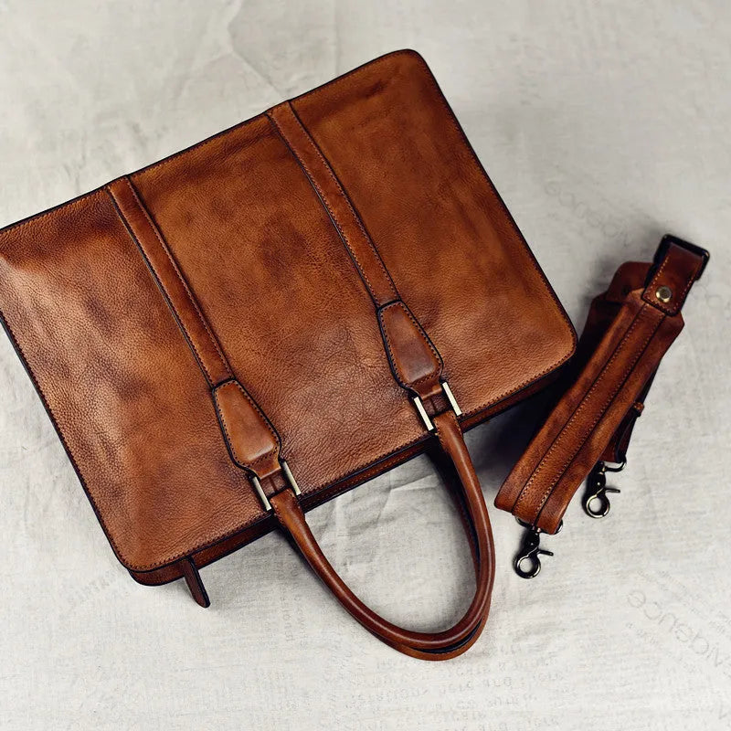 Men's 14 inch horizontal leather handbag in vegetable tanned cowhide with zipper closure