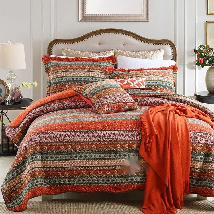 Quilted cotton bed cover set with pillowcases in American style pattern