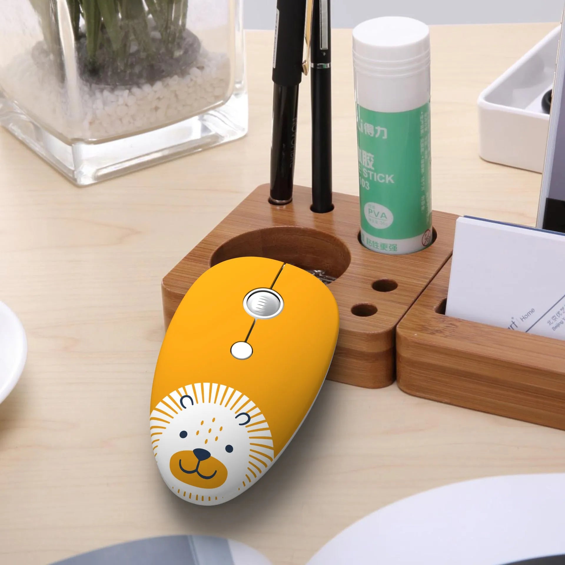 Wireless cartoon animal mini mouse showing blue rabbit, green bear, pink pig, and yellow tiger designs