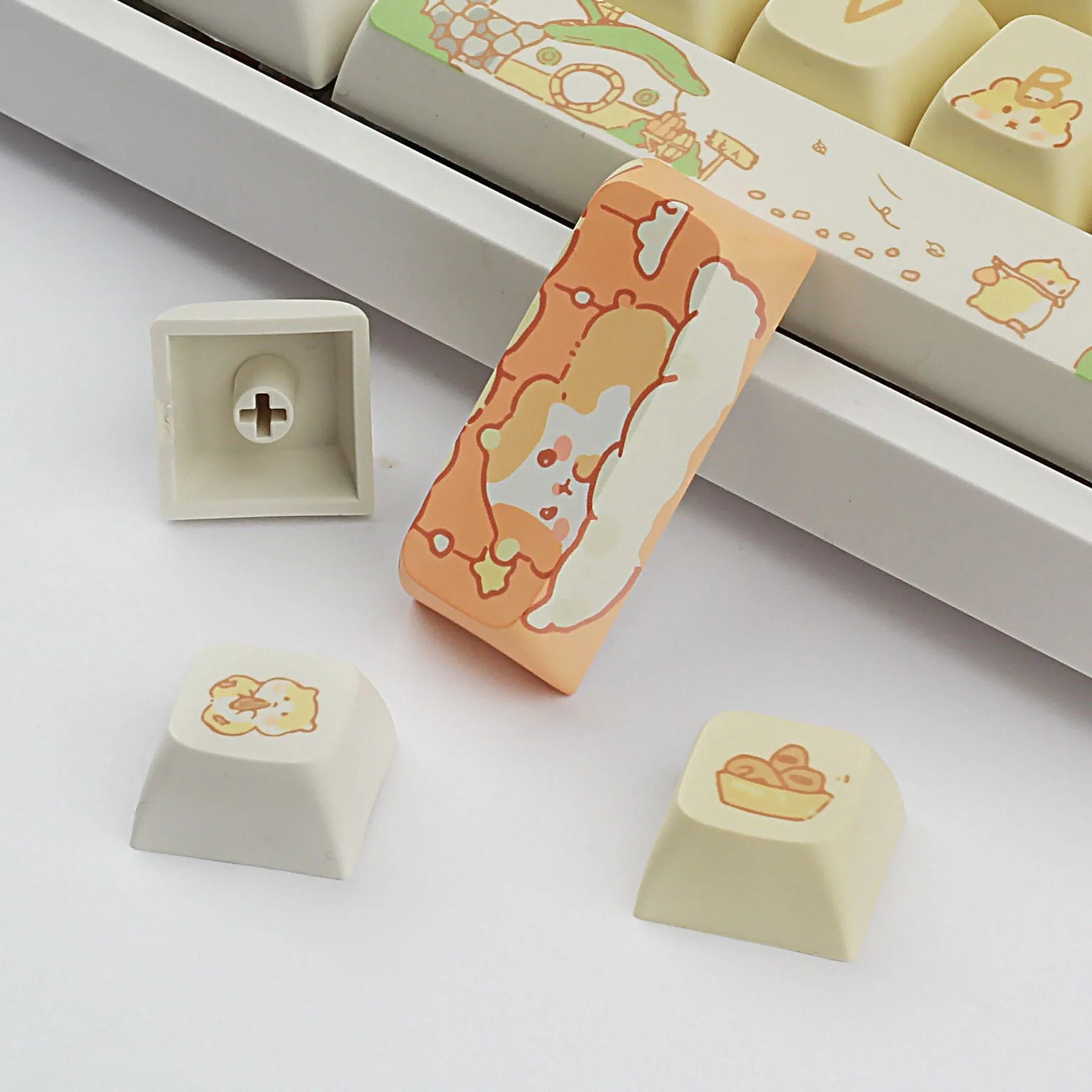 Set of XDA profile plastic keycaps for 68 75 98 100-key mechanical keyboards in grey and yellow.