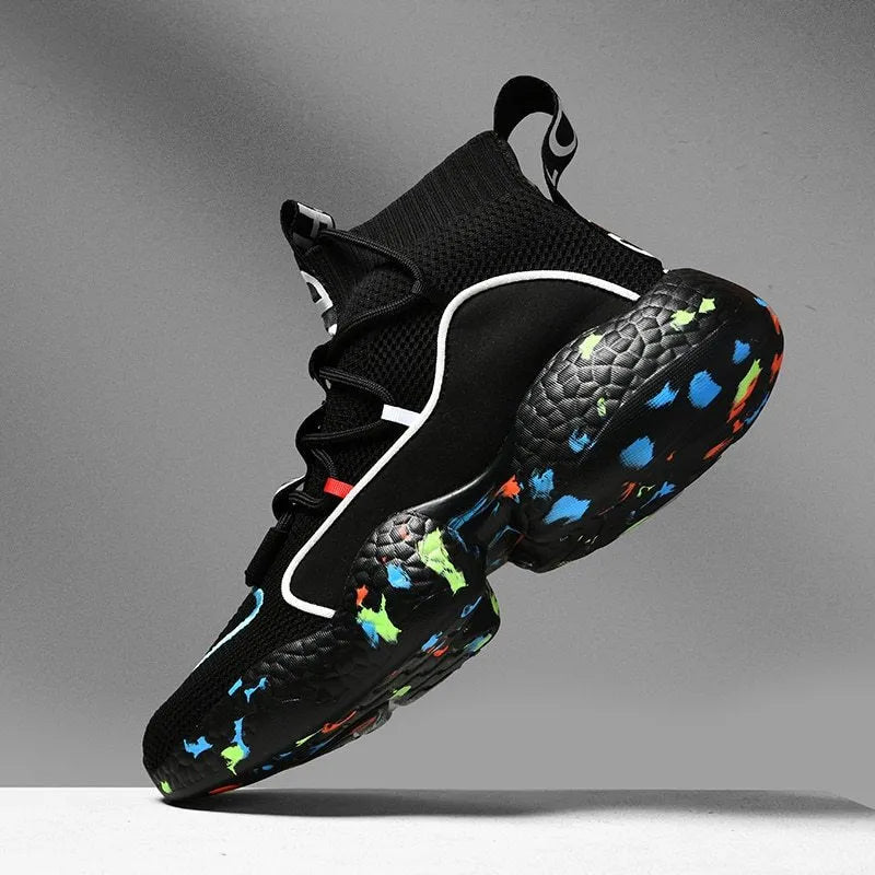 Men's camouflage pattern mesh sneakers with flat rubber sole in black and white colour options