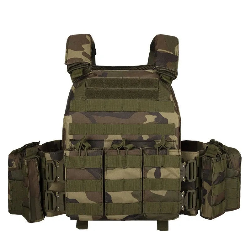 Polyester camouflage tactical vest for outdoor training and shooting sports in free size