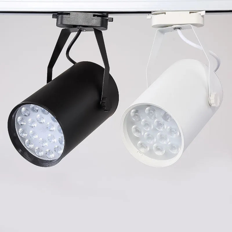 LED track spotlight with aluminium shell on lighting track for shop display illumination