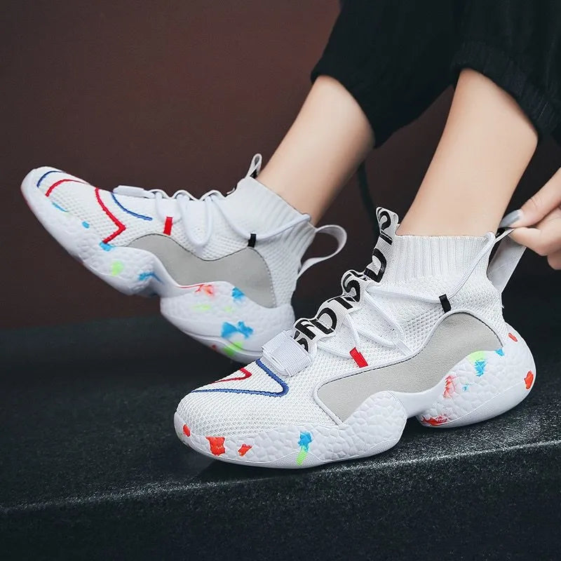 Men's camouflage pattern mesh sneakers with flat rubber sole in black and white colour options