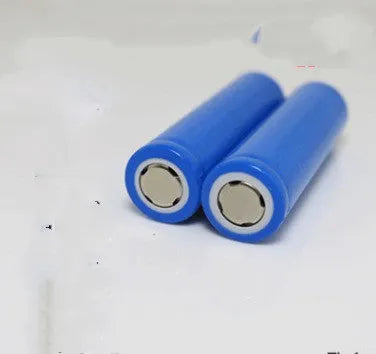 18650 lithium-ion rechargeable battery 3.7V 2600mAh capacity with safety labels
