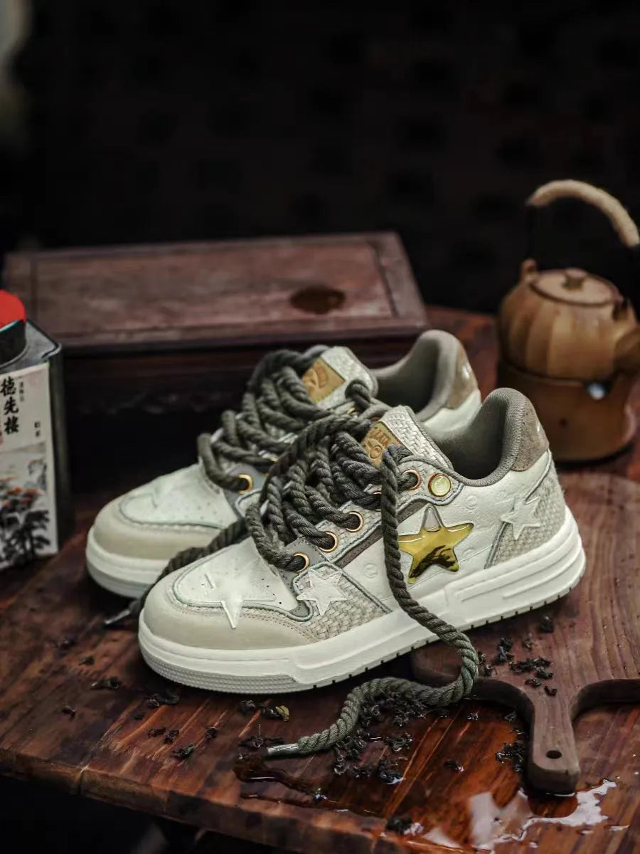 Leather platform running shoes in West Lake dragon well tea colour with round toe and lace-up closure