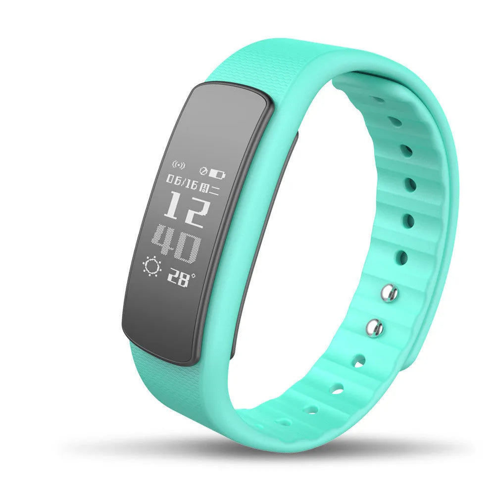 I6 smart sports bracelet with 0.96-inch touch screen in black colour on wrist