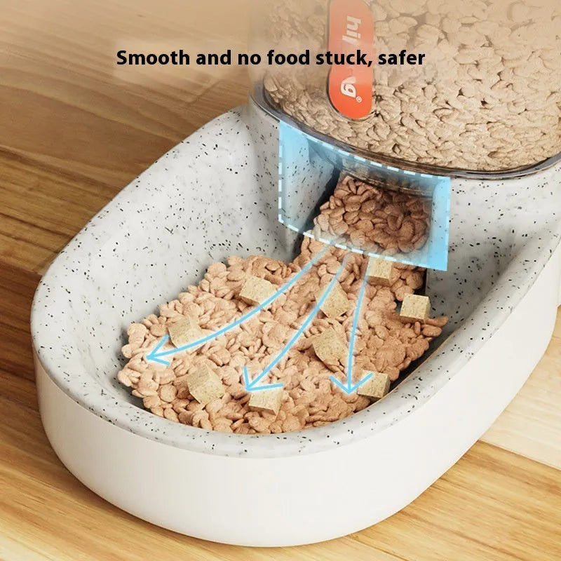 Automatic pet drinker with 3.8L capacity in multiple colour options for dogs and cats