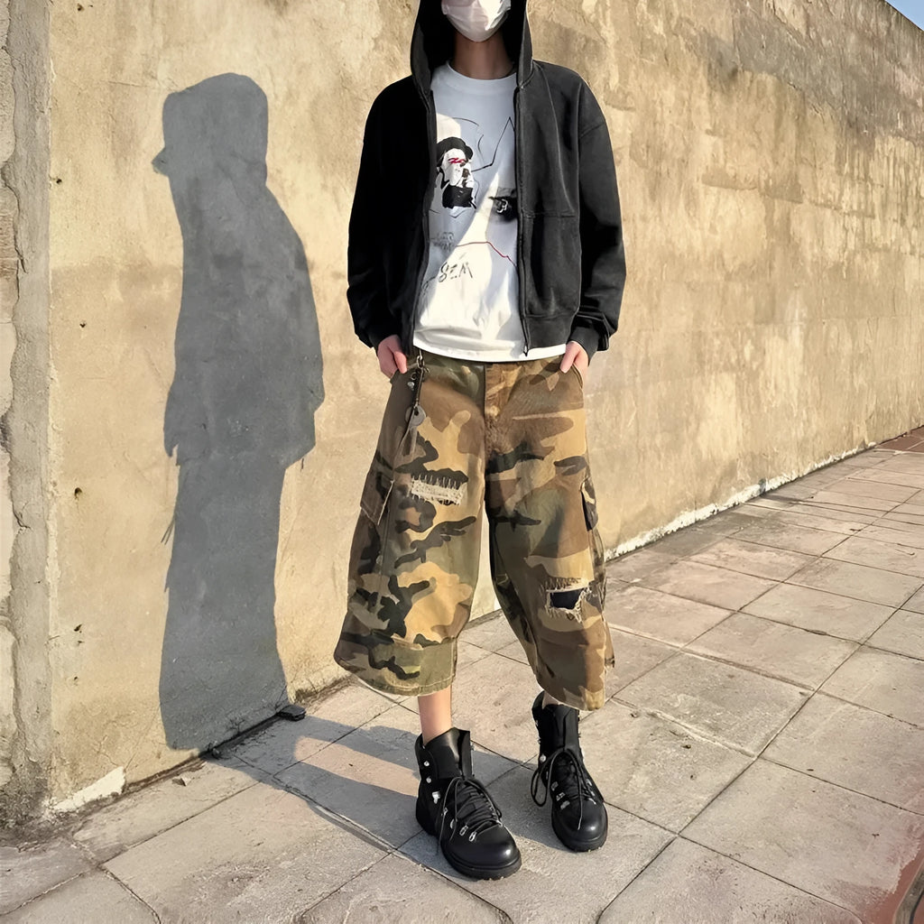 Men's camouflage cropped jeans with patch ripped detailing and straight-leg cut