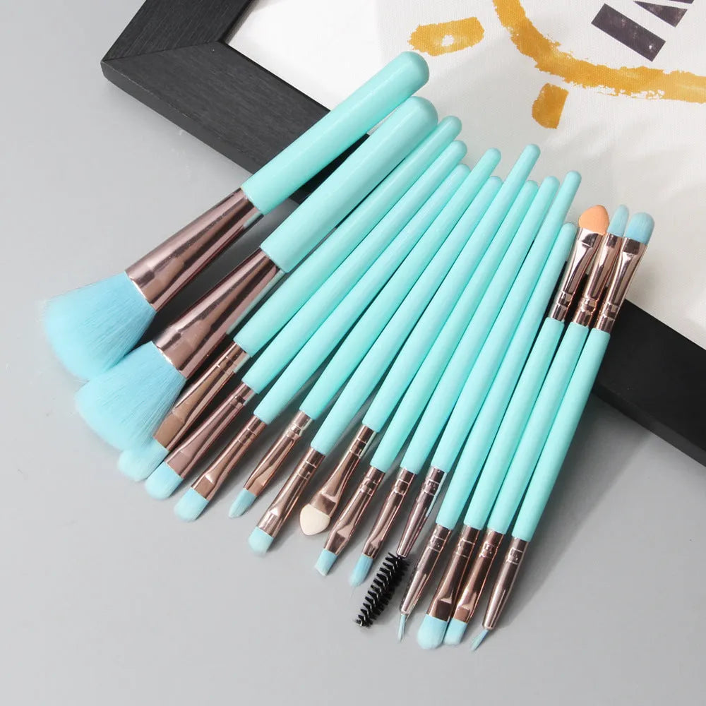 MAANGE 18-piece makeup brush set with fan-shaped brushes and various cosmetic application tools